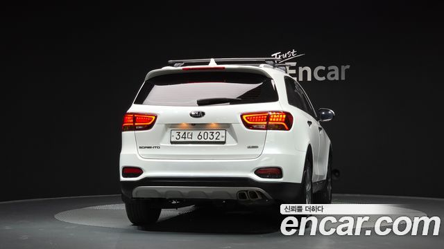 Kia Sorento 2018 — photo 4