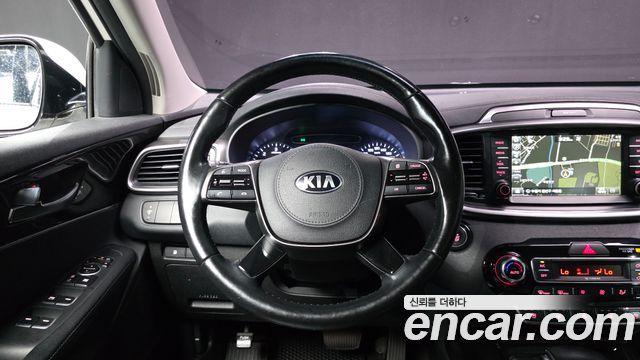 Kia Sorento 2018 — photo 20