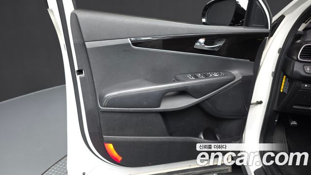 Kia Sorento 2018 — photo 14