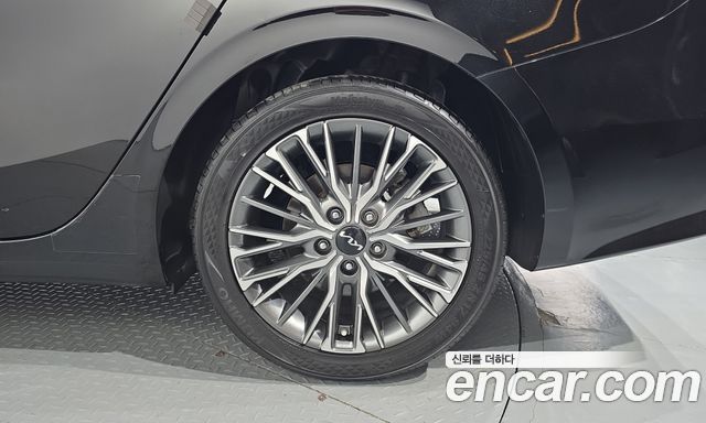 Kia K3 2022 — photo 7