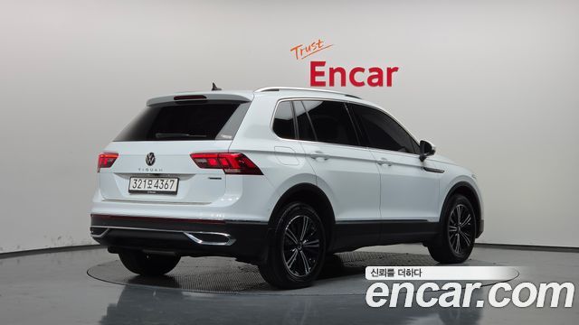 Volkswagen Tiguan 2022 — photo 2
