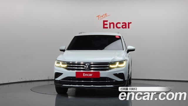 Volkswagen Tiguan 2022 — photo 3