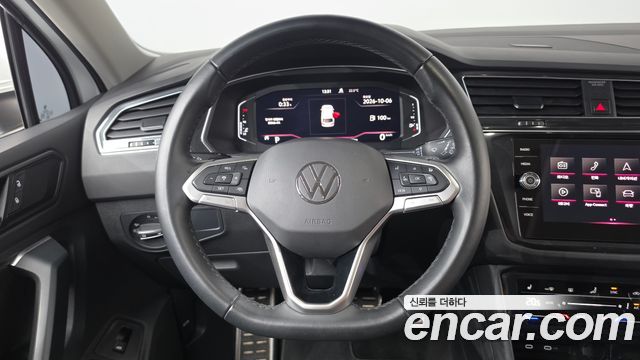 Volkswagen Tiguan 2022 — photo 18