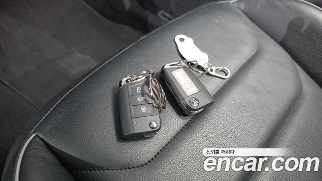 Volkswagen Tiguan 2022 — photo 20