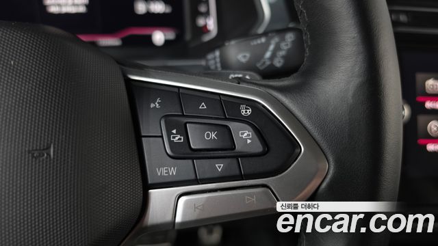 Volkswagen Tiguan 2022 — photo 21