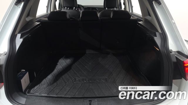 Volkswagen Tiguan 2022 — photo 24