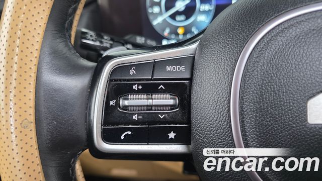 Kia Canival 2023 — photo 24