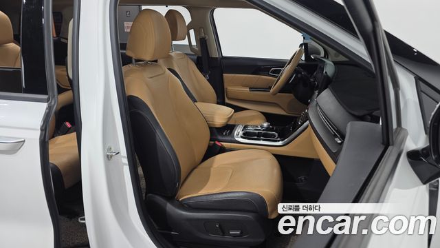 Kia Canival 2023 — photo 16