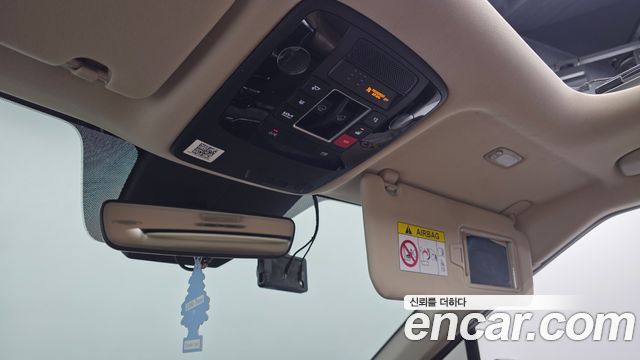 Kia Canival 2023 — photo 30