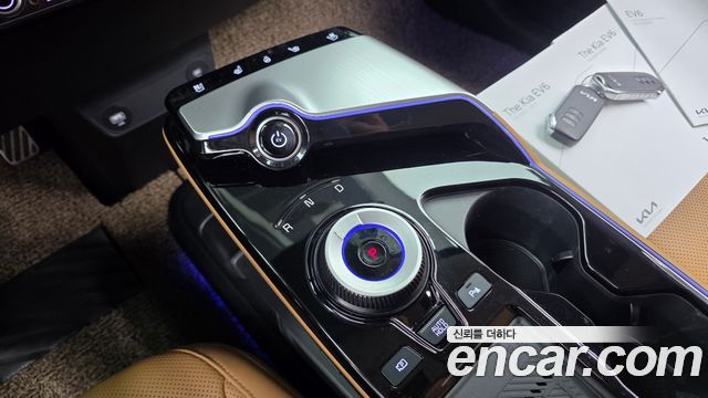 Kia EV6 2023 — photo 12