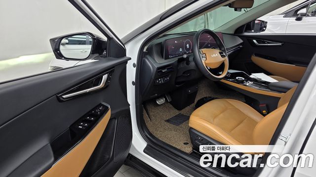 Kia EV6 2023 — photo 13