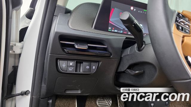 Kia EV6 2023 — photo 22