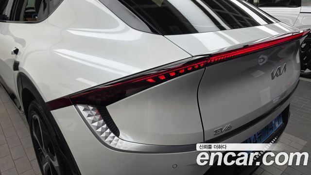 Kia EV6 2023 — photo 9
