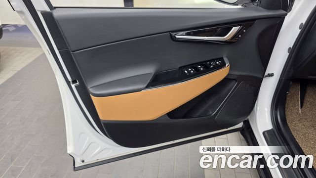 Kia EV6 2023 — photo 14