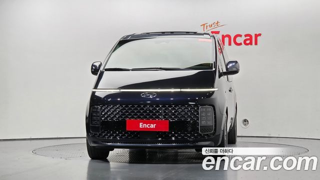 Hyundai Staria 2022 — photo 3