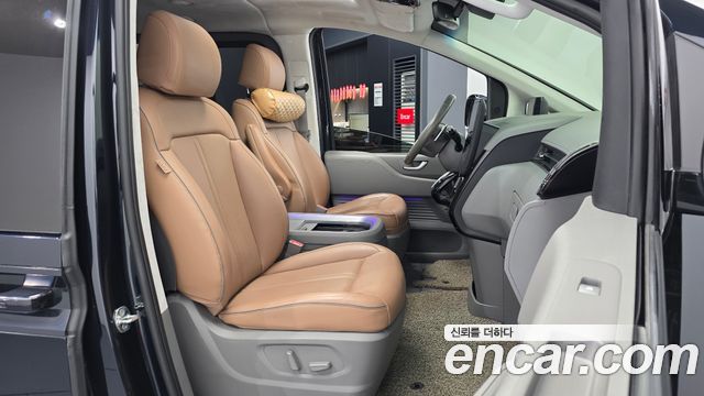 Hyundai Staria 2022 — photo 17