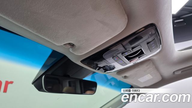 Hyundai Staria 2022 — photo 24