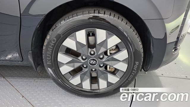 Hyundai Staria 2022 — photo 7