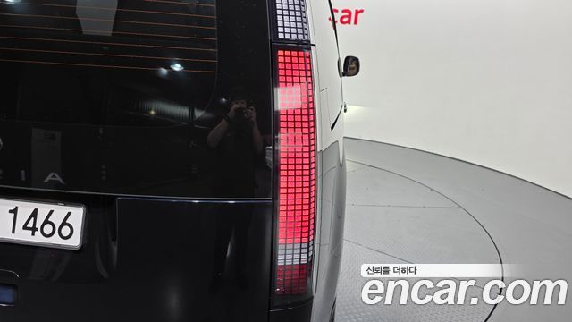 Hyundai Staria 2022 — photo 9