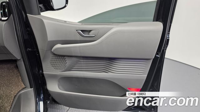 Hyundai Staria 2022 — photo 15