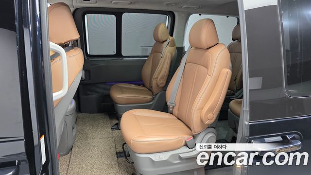 Hyundai Staria 2022 — photo 16