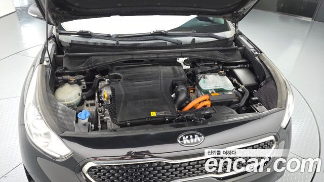Kia Niro 2017 — photo 6