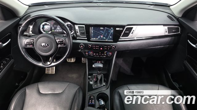 Kia Niro 2017 — photo 10