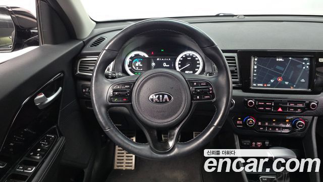 Kia Niro 2017 — photo 19