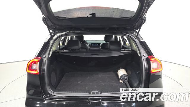 Kia Niro 2017 — photo 26