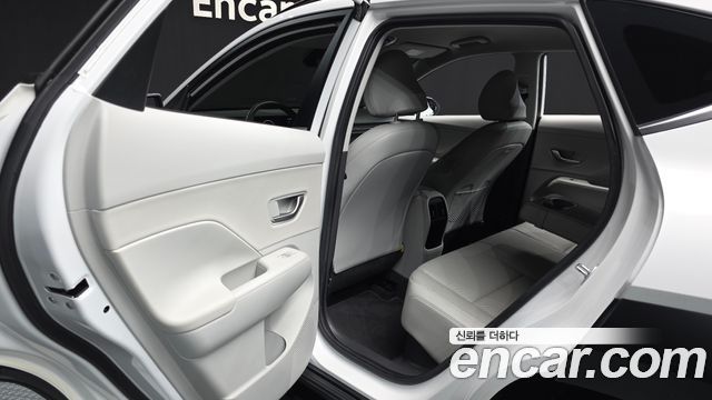 Hyundai Kona 2023 — photo 16