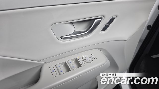Hyundai Kona 2023 — photo 30