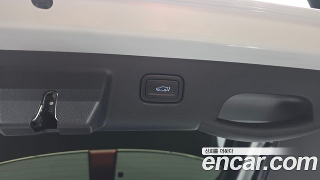 Hyundai Kona 2023 — photo 32