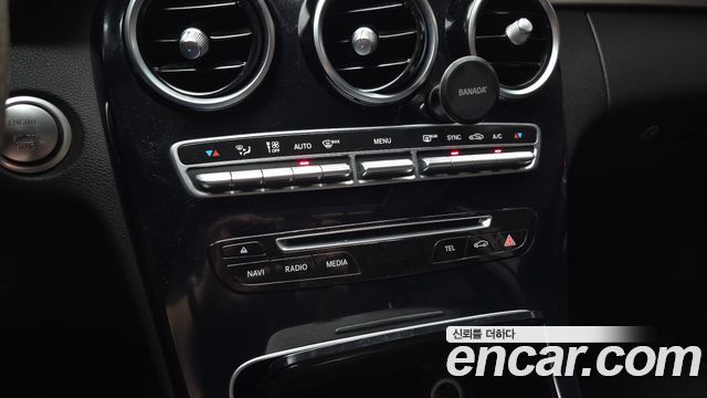 Mercedes-Benz C-Class 2018 — photo 23