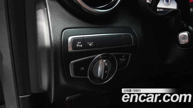 Mercedes-Benz C-Class 2018 — photo 29