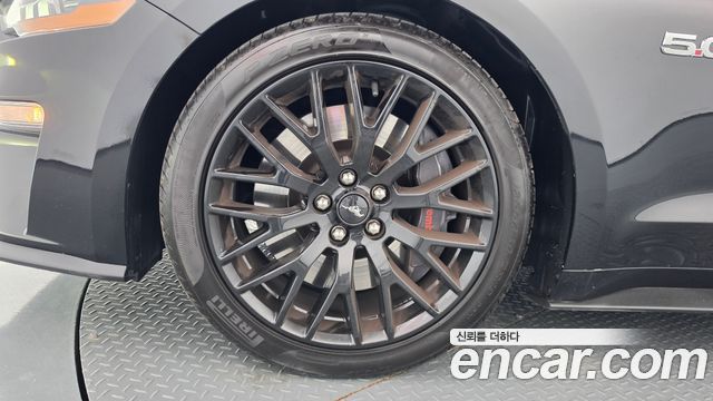 Ford Mustang 2022 — photo 5