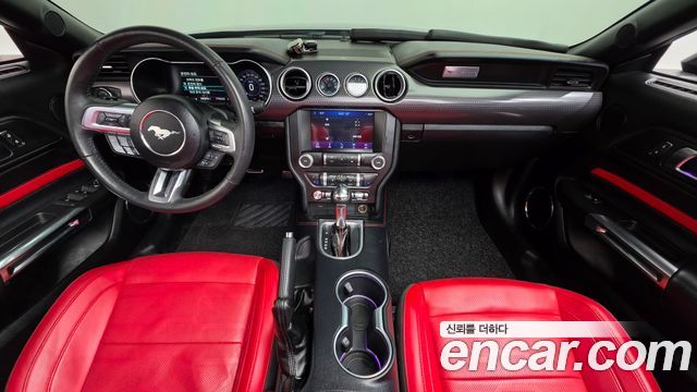 Ford Mustang 2022 — photo 10