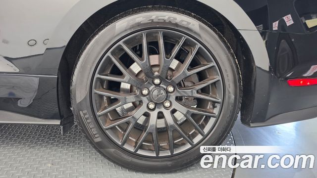 Ford Mustang 2022 — photo 7