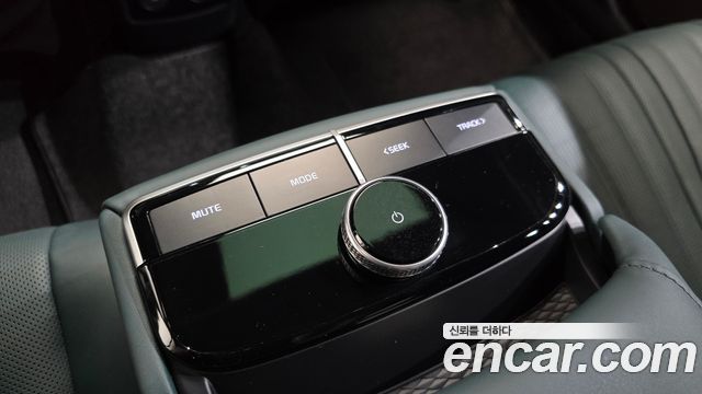 Kia K8 2023 — photo 18