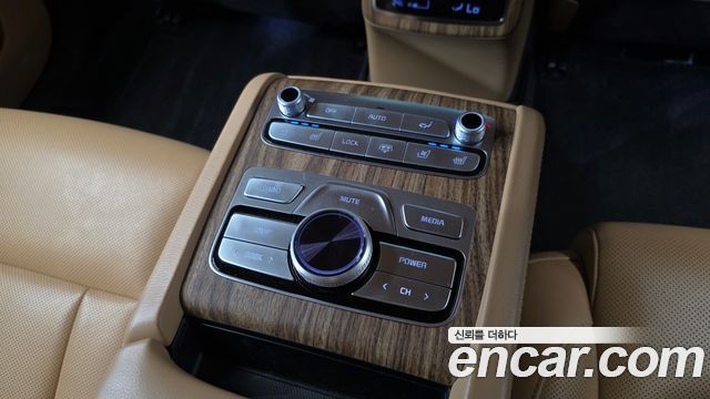 Kia K9 2022 — photo 31