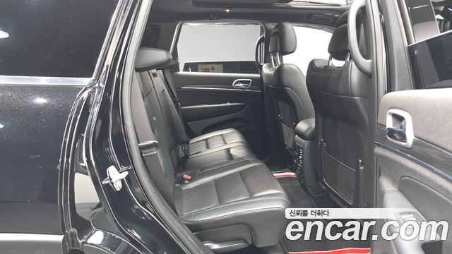 Jeep Cherokee 2020 — photo 18