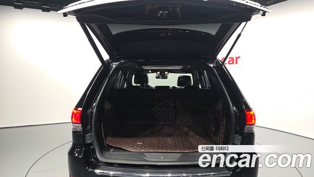 Jeep Cherokee 2020 — photo 26