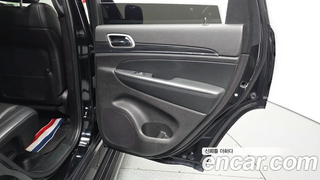 Jeep Cherokee 2020 — photo 15