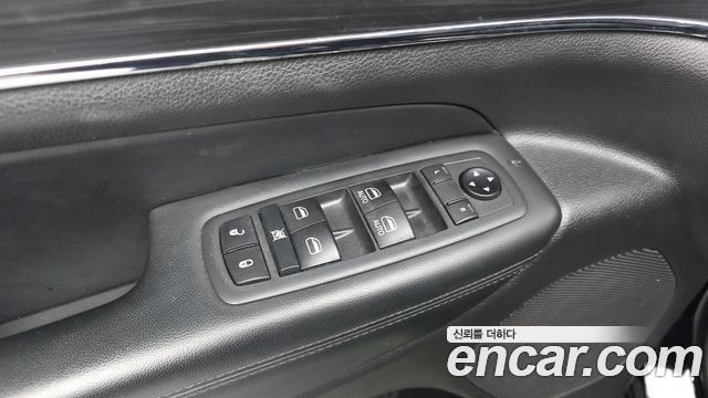 Jeep Cherokee 2020 — photo 27