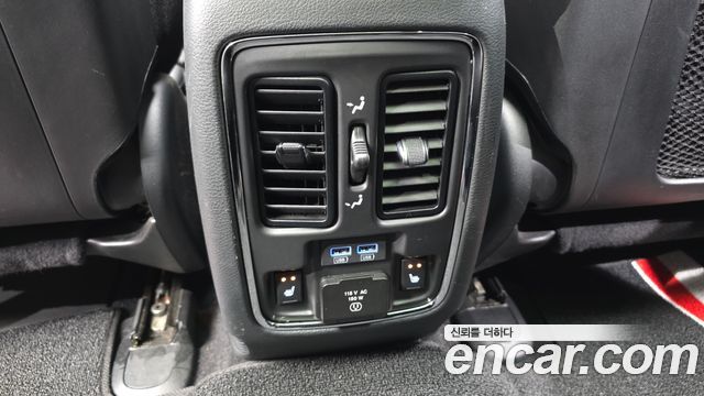 Jeep Cherokee 2020 — photo 28