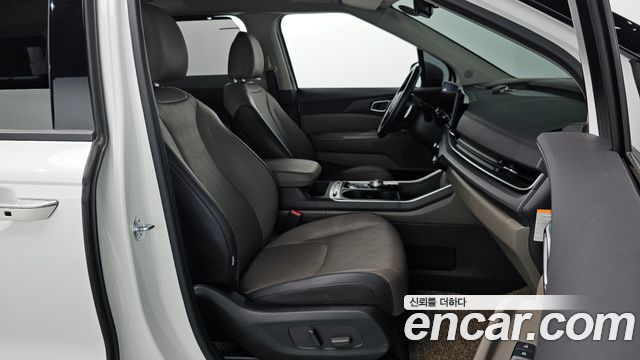 Kia Canival 2025 — photo 17