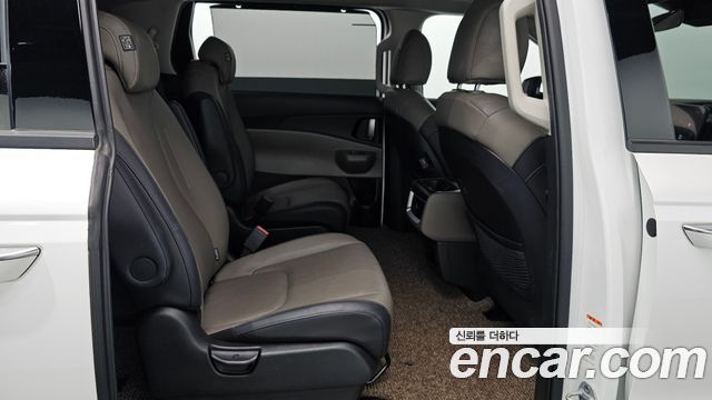 Kia Canival 2025 — photo 18