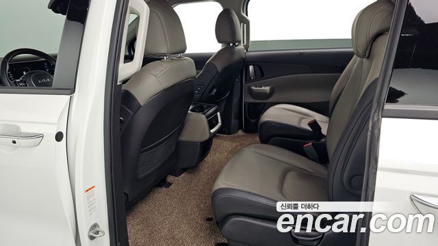 Kia Canival 2025 — photo 16