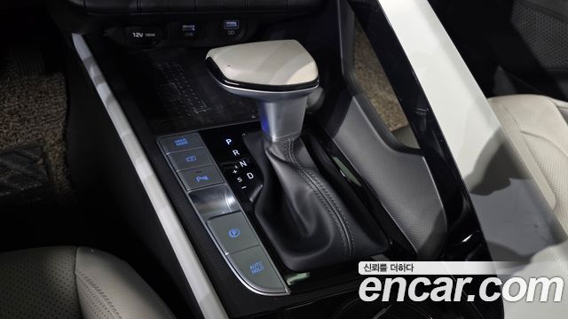 Hyundai AVANTE 2021 — photo 12