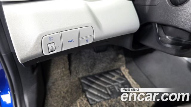 Hyundai AVANTE 2021 — photo 27