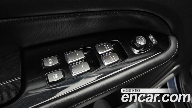 KG Mobility Rexton 2018 — photo 17